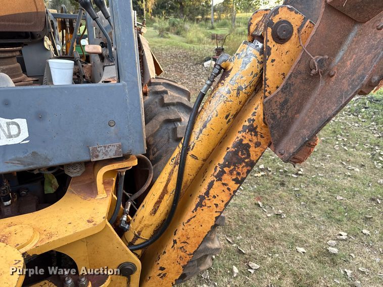 image for item GH9398 1998 New Holland 555E backhoe