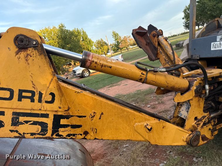 image for item GH9398 1998 New Holland 555E backhoe