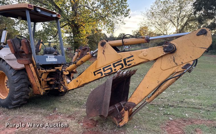 image for item GH9398 1998 New Holland 555E backhoe