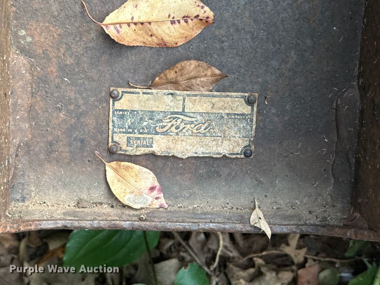 image for item GH9398 1998 New Holland 555E backhoe