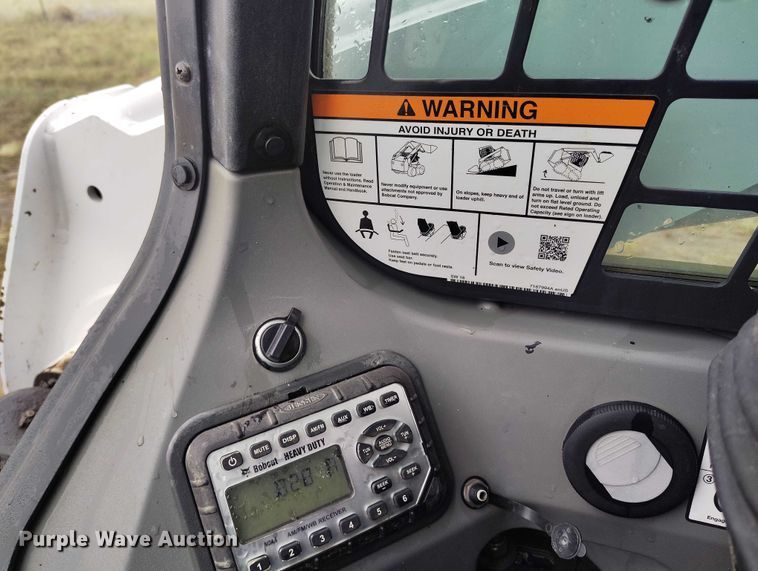 image for item IP9664 2017 Bobcat S770 skid steer loader