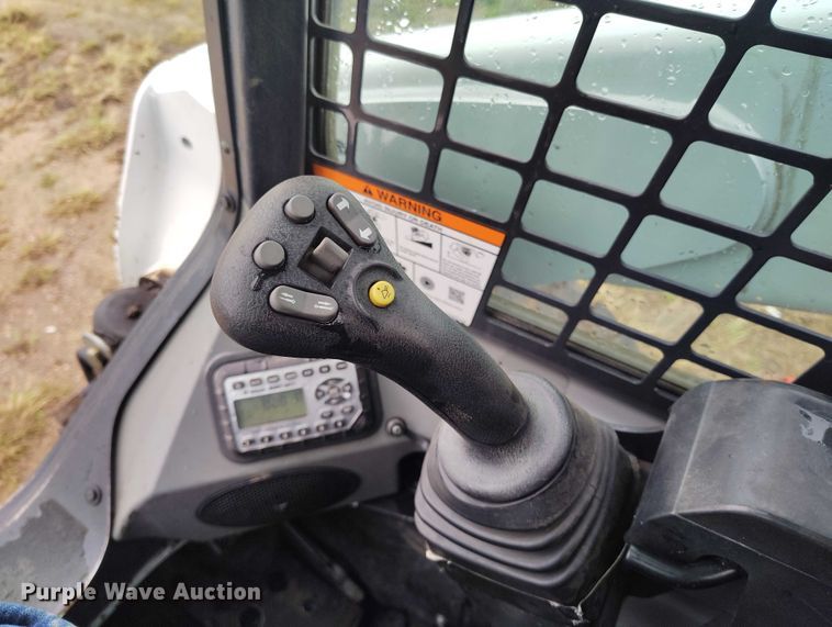 image for item IP9664 2017 Bobcat S770 skid steer loader