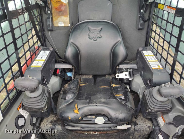 image for item IP9664 2017 Bobcat S770 skid steer loader