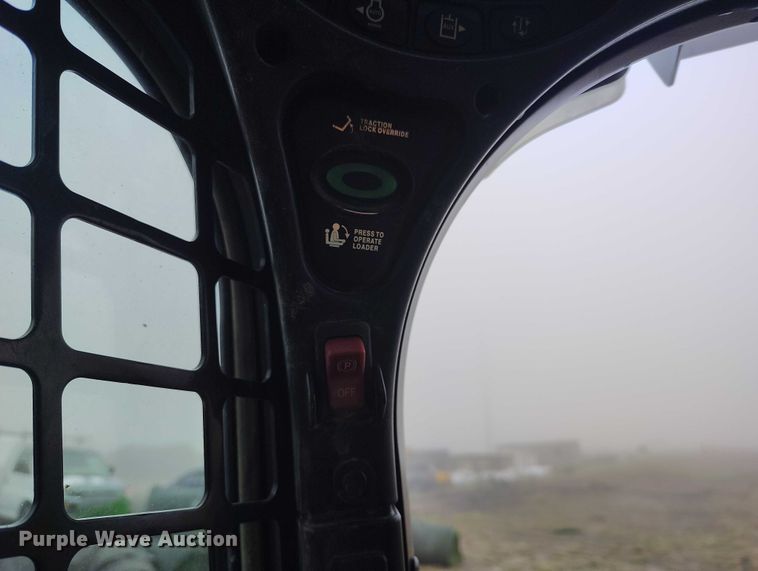 image for item IP9664 2017 Bobcat S770 skid steer loader