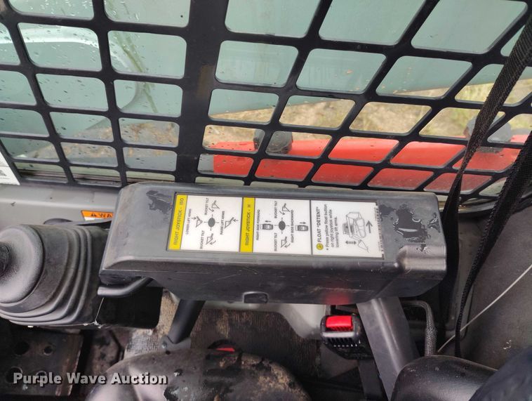 image for item IP9664 2017 Bobcat S770 skid steer loader