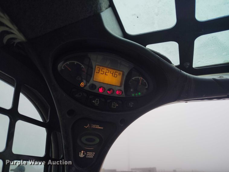 image for item IP9664 2017 Bobcat S770 skid steer loader