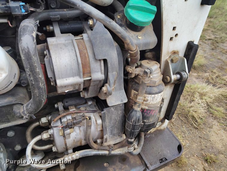 image for item IP9664 2017 Bobcat S770 skid steer loader