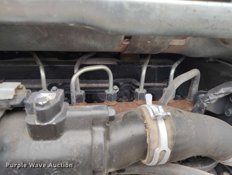 image for item IP9664 2017 Bobcat S770 skid steer loader