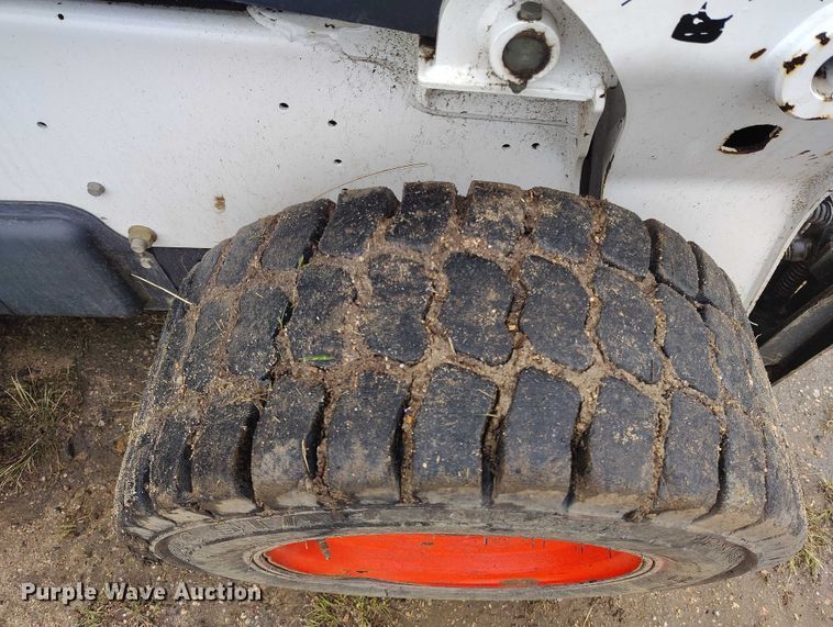 image for item IP9664 2017 Bobcat S770 skid steer loader