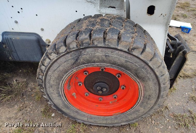 image for item IP9664 2017 Bobcat S770 skid steer loader