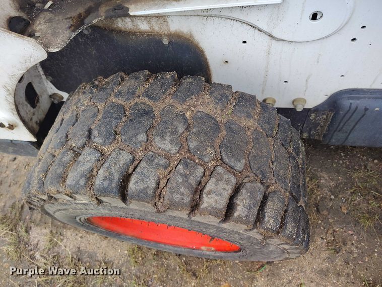 image for item IP9664 2017 Bobcat S770 skid steer loader