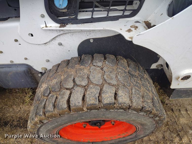 image for item IP9664 2017 Bobcat S770 skid steer loader