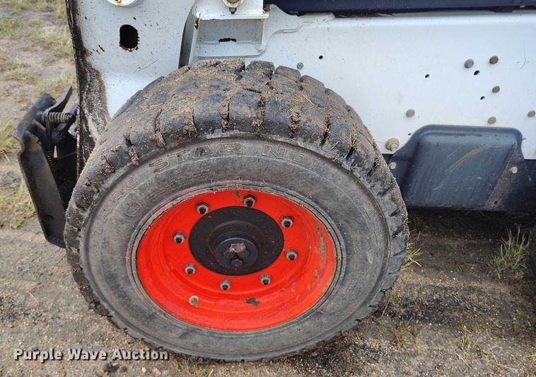 image for item IP9664 2017 Bobcat S770 skid steer loader