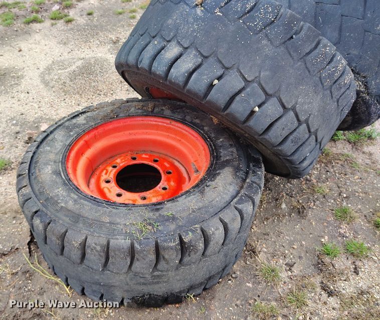 image for item IP9664 2017 Bobcat S770 skid steer loader