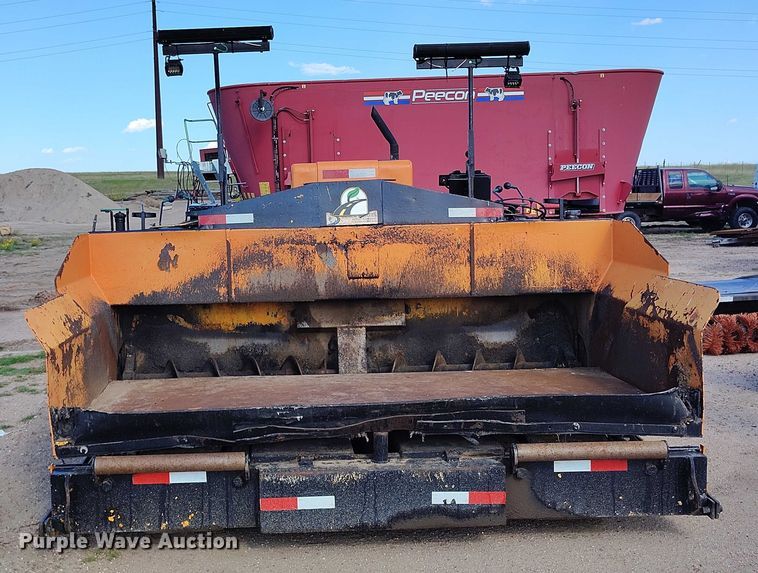 image for item IP9665 LeeBoy L1000 T paver