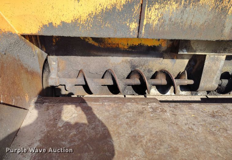 image for item IP9665 LeeBoy L1000 T paver