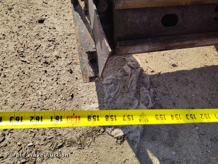 image for item IP9665 LeeBoy L1000 T paver