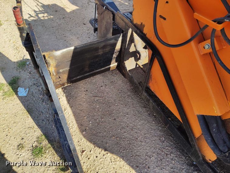 image for item IP9665 LeeBoy L1000 T paver