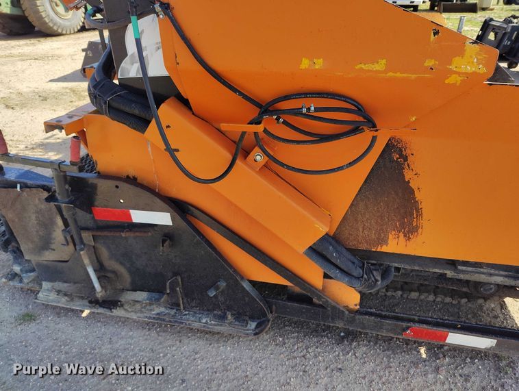 image for item IP9665 LeeBoy L1000 T paver