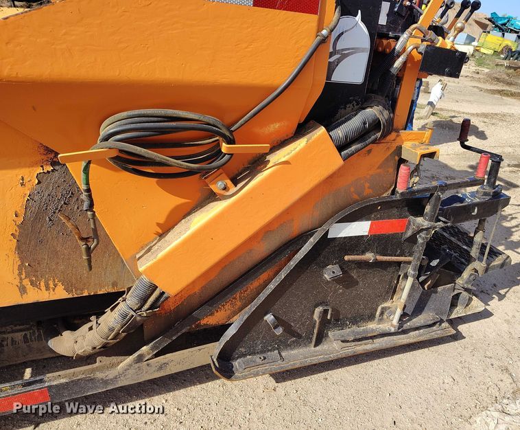 image for item IP9665 LeeBoy L1000 T paver