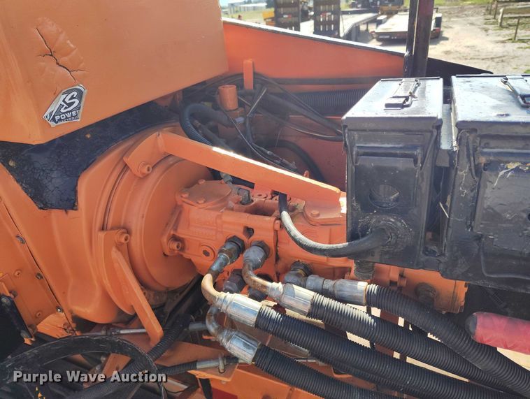 image for item IP9665 LeeBoy L1000 T paver