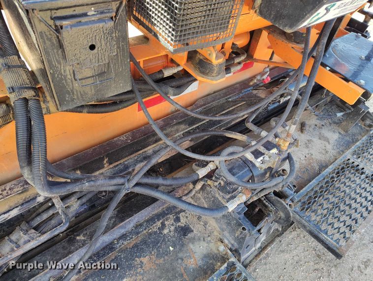 image for item IP9665 LeeBoy L1000 T paver