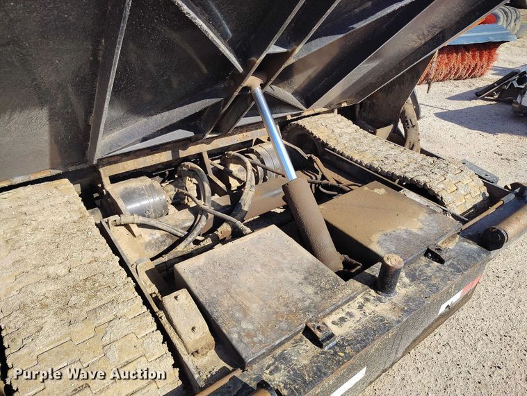 image for item IP9665 LeeBoy L1000 T paver