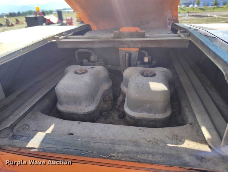 image for item IP9665 LeeBoy L1000 T paver