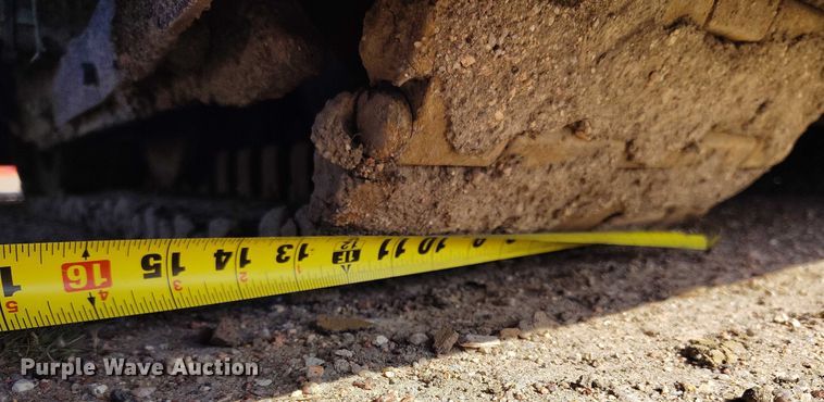 image for item IP9665 LeeBoy L1000 T paver