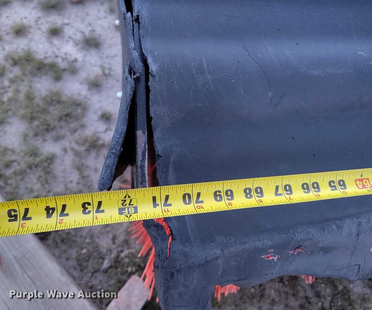 image for item IP9669 Bobcat  72