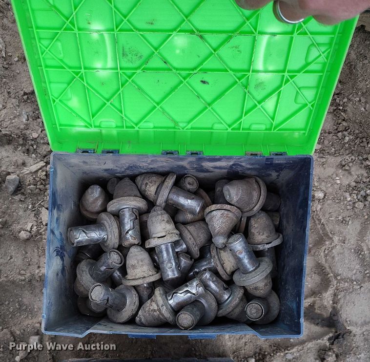 image for item IP9672 2021 Bobcat 24PLA skid steer cold planer