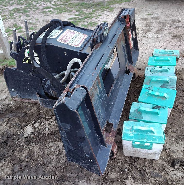 image for item IP9673 2014 Bobcat skid steer cold planer