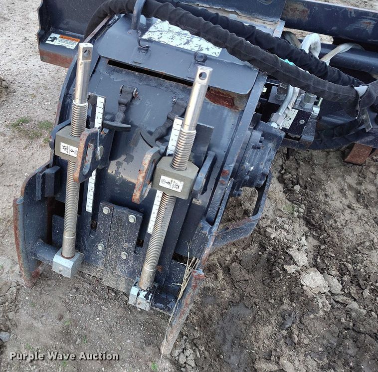 image for item IP9673 2014 Bobcat skid steer cold planer