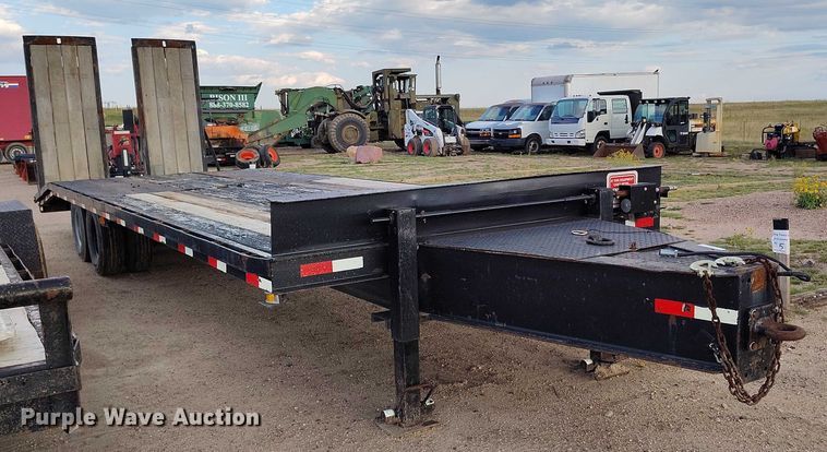 image for item IP9675 2002 Kaufman equipment trailer
