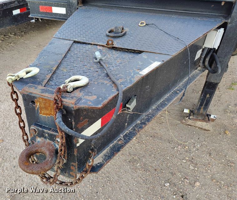 image for item IP9675 2002 Kaufman equipment trailer