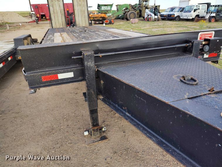 image for item IP9675 2002 Kaufman equipment trailer