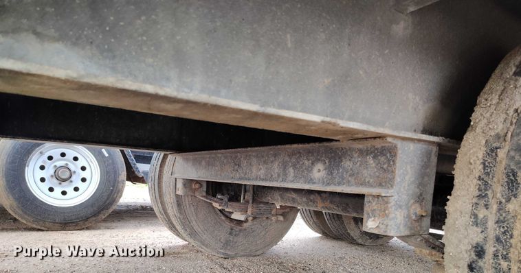 image for item IP9675 2002 Kaufman equipment trailer