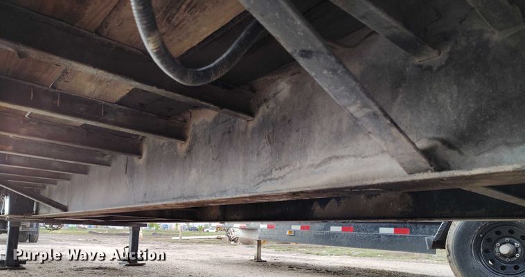 image for item IP9675 2002 Kaufman equipment trailer