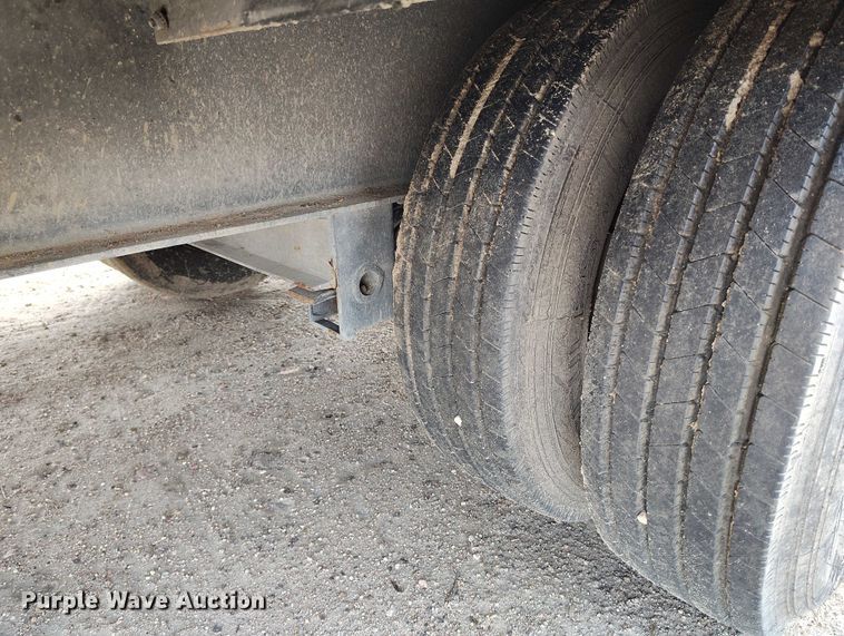 image for item IP9675 2002 Kaufman equipment trailer