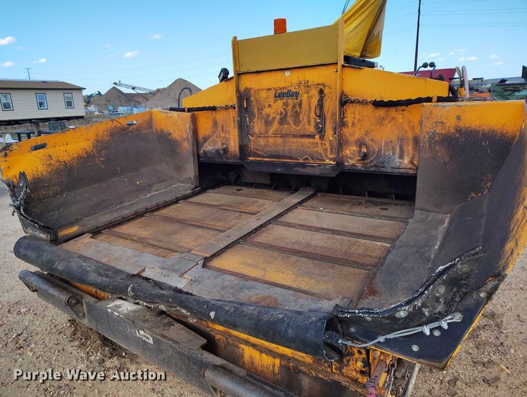 image for item IP9677 2018 LeeBoy 7000C paver