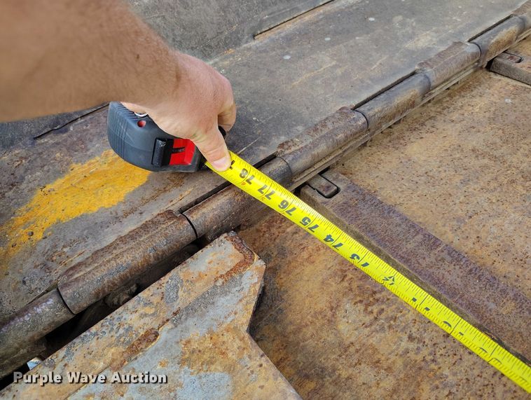 image for item IP9677 2018 LeeBoy 7000C paver