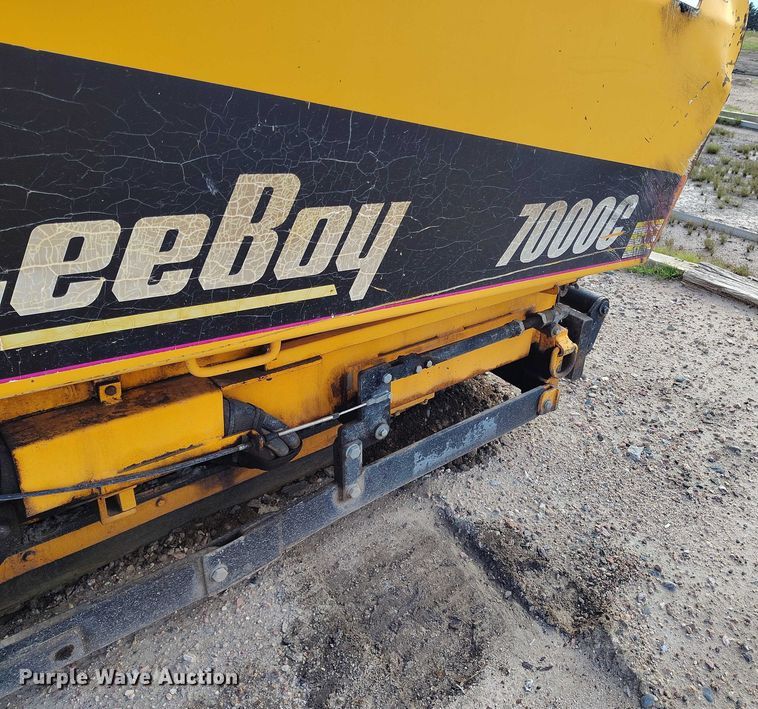 image for item IP9677 2018 LeeBoy 7000C paver