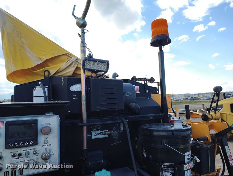 image for item IP9677 2018 LeeBoy 7000C paver