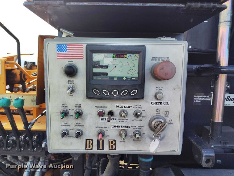 image for item IP9677 2018 LeeBoy 7000C paver