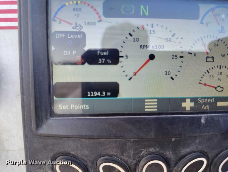 image for item IP9677 2018 LeeBoy 7000C paver