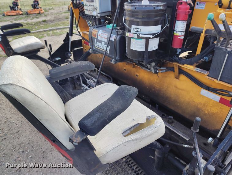 image for item IP9677 2018 LeeBoy 7000C paver