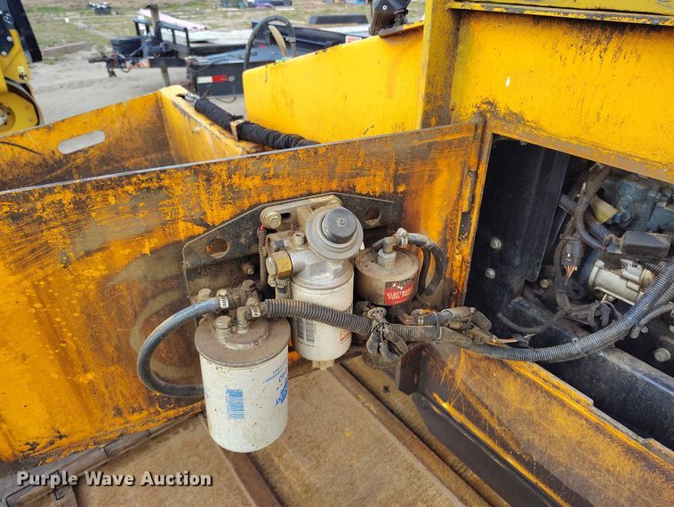 image for item IP9677 2018 LeeBoy 7000C paver