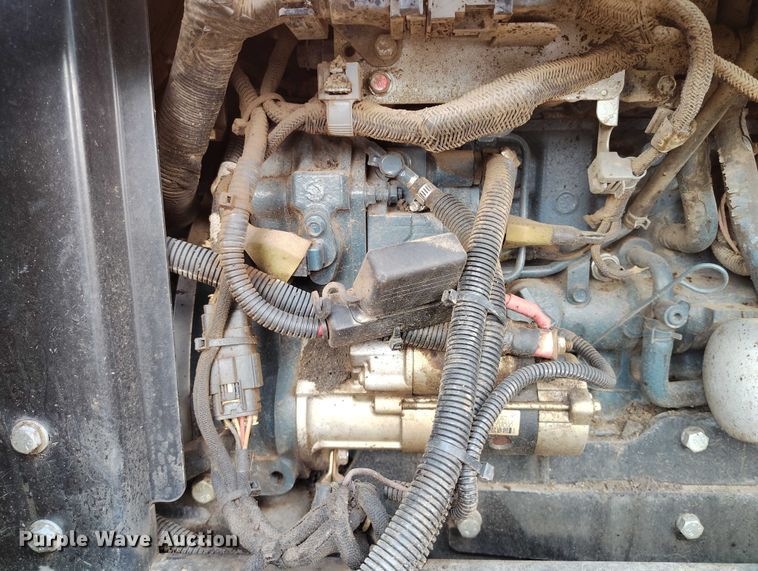 image for item IP9677 2018 LeeBoy 7000C paver