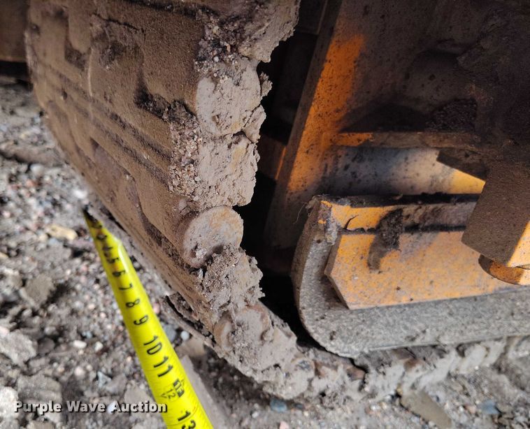 image for item IP9677 2018 LeeBoy 7000C paver