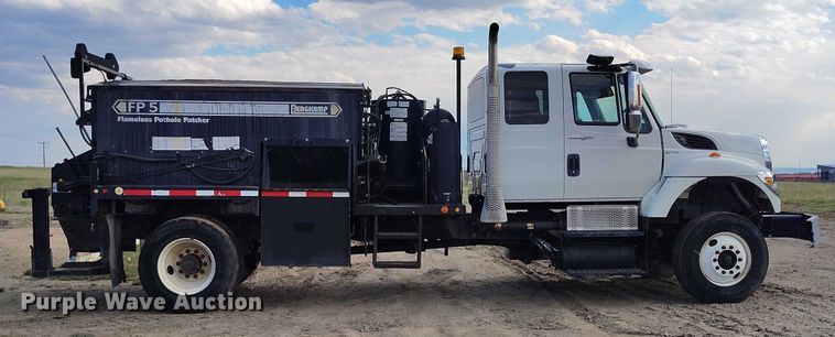 image for item IP9678 2012 International WorkStar 7500 pothole patcher truck